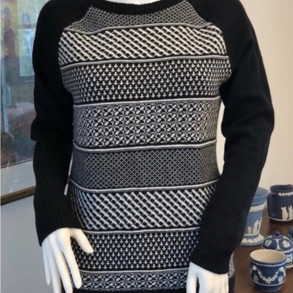 Talbots Black and White Geometric Sweater - Picture 3 of 9